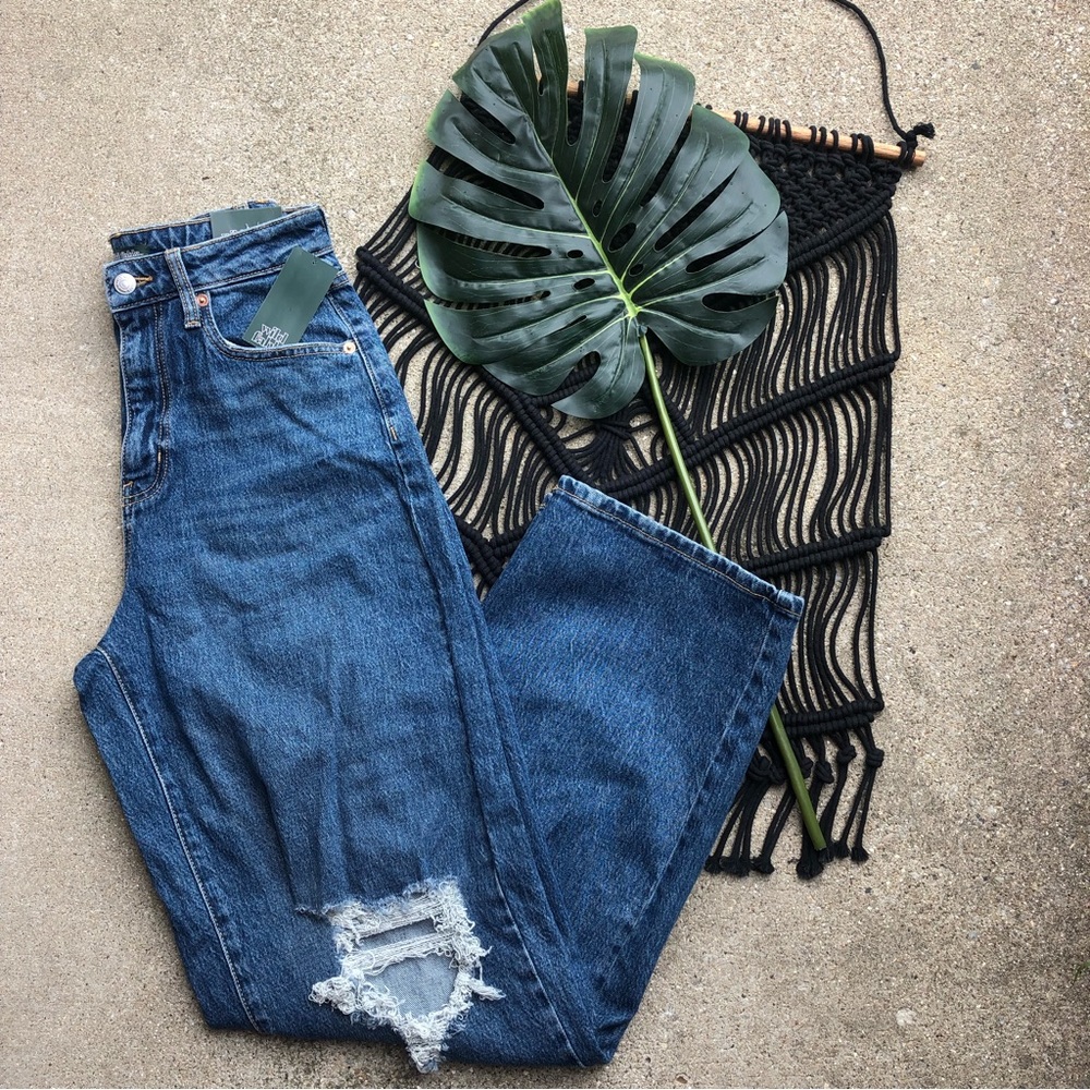 New Wild Fable Distressed High Rise Jeans Size 2/26